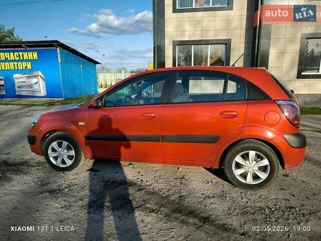 Красный Киа Рио, объемом двигателя 1.6 л и пробегом 172 тыс. км за 4650 $, фото 13 на Automoto.ua
