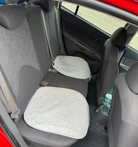 Красный Киа Рио, объемом двигателя 1.4 л и пробегом 153 тыс. км за 6499 $, фото 18 на Automoto.ua