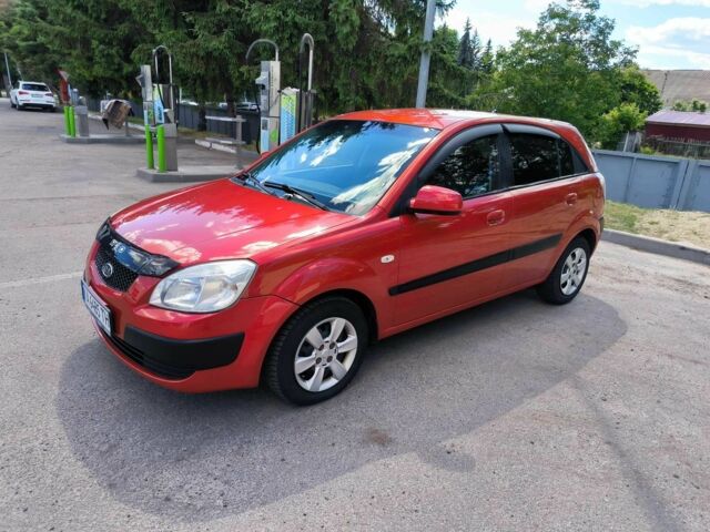 Червоний Кіа Ріо, об'ємом двигуна 0 л та пробігом 280 тис. км за 3650 $, фото 2 на Automoto.ua