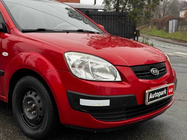 Красный Киа Рио, объемом двигателя 1.4 л и пробегом 189 тыс. км за 6490 $, фото 5 на Automoto.ua