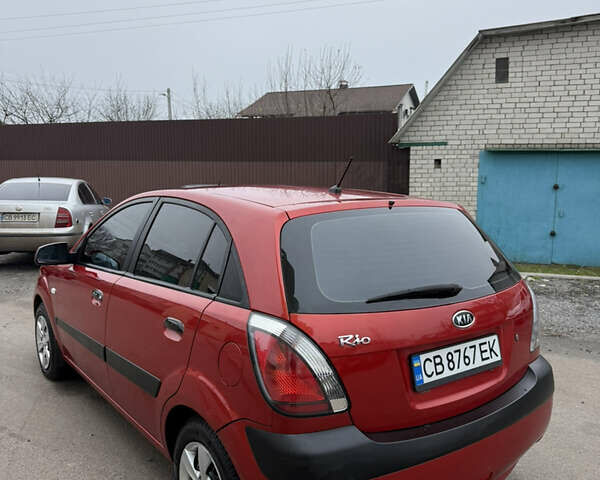 Красный Киа Рио, объемом двигателя 1.4 л и пробегом 288 тыс. км за 4700 $, фото 6 на Automoto.ua