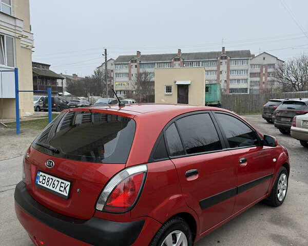 Красный Киа Рио, объемом двигателя 1.4 л и пробегом 288 тыс. км за 4700 $, фото 4 на Automoto.ua