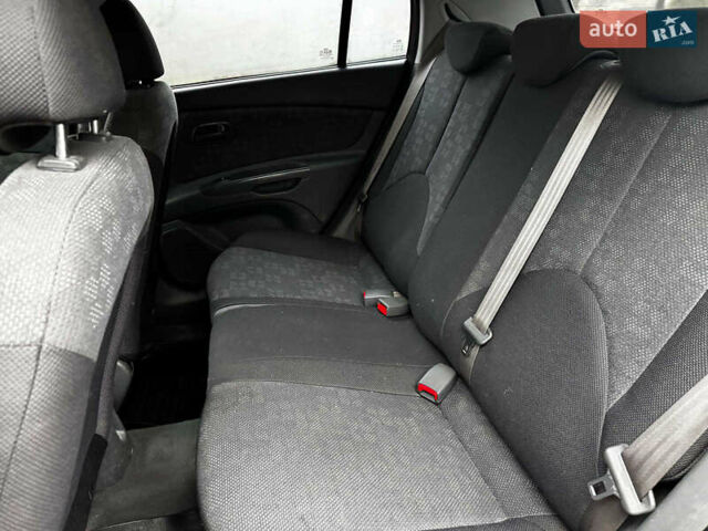 Красный Киа Рио, объемом двигателя 1.4 л и пробегом 189 тыс. км за 6490 $, фото 22 на Automoto.ua