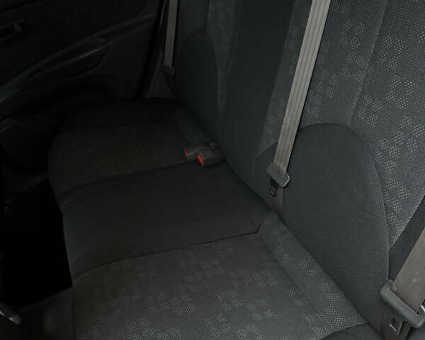 Красный Киа Рио, объемом двигателя 1.4 л и пробегом 288 тыс. км за 4700 $, фото 17 на Automoto.ua