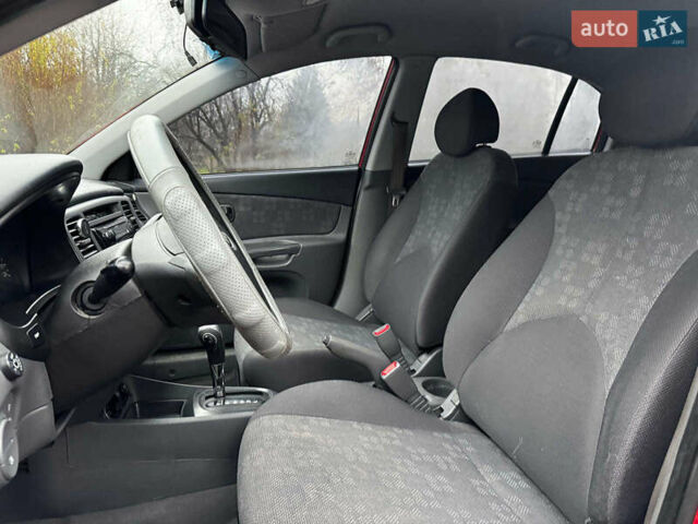 Красный Киа Рио, объемом двигателя 1.4 л и пробегом 189 тыс. км за 6490 $, фото 28 на Automoto.ua