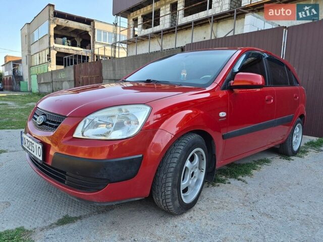 Красный Киа Рио, объемом двигателя 1.4 л и пробегом 241 тыс. км за 4500 $, фото 10 на Automoto.ua