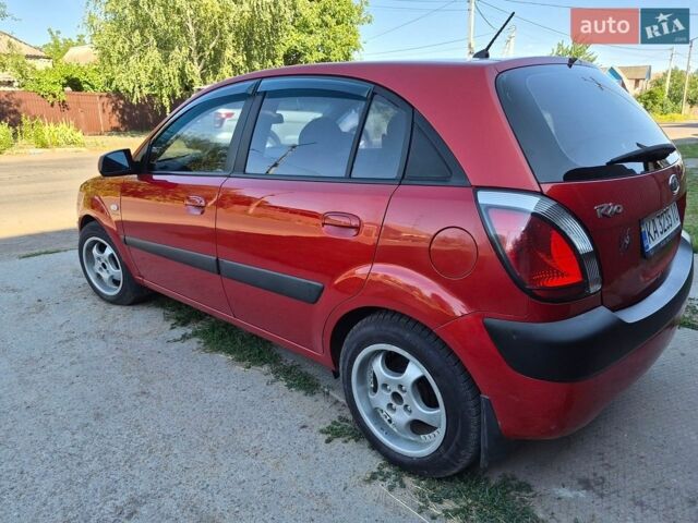 Красный Киа Рио, объемом двигателя 1.4 л и пробегом 241 тыс. км за 4500 $, фото 14 на Automoto.ua