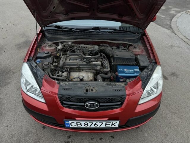 Красный Киа Рио, объемом двигателя 1.4 л и пробегом 288 тыс. км за 4700 $, фото 11 на Automoto.ua