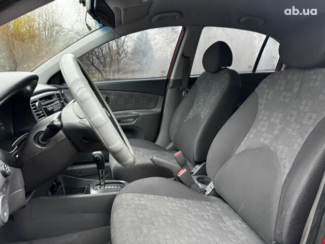 Красный Киа Рио, объемом двигателя 1.4 л и пробегом 189 тыс. км за 6490 $, фото 28 на Automoto.ua