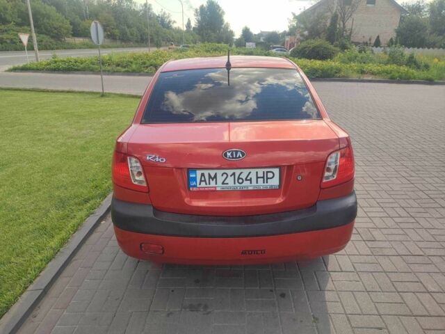 Червоний Кіа Ріо, об'ємом двигуна 1.4 л та пробігом 184 тис. км за 4500 $, фото 2 на Automoto.ua