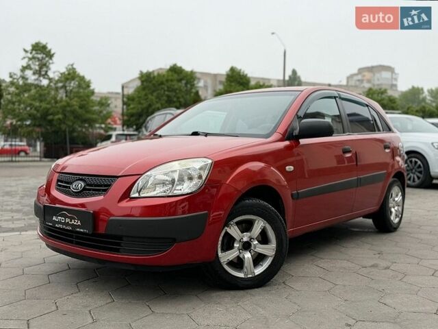 Красный Киа Рио, объемом двигателя 1.4 л и пробегом 178 тыс. км за 4500 $, фото 6 на Automoto.ua