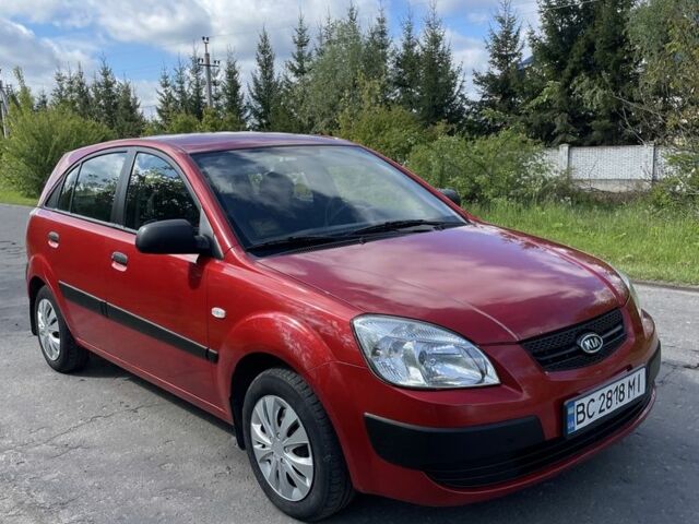 Красный Киа Рио, объемом двигателя 1.4 л и пробегом 224 тыс. км за 4200 $, фото 2 на Automoto.ua