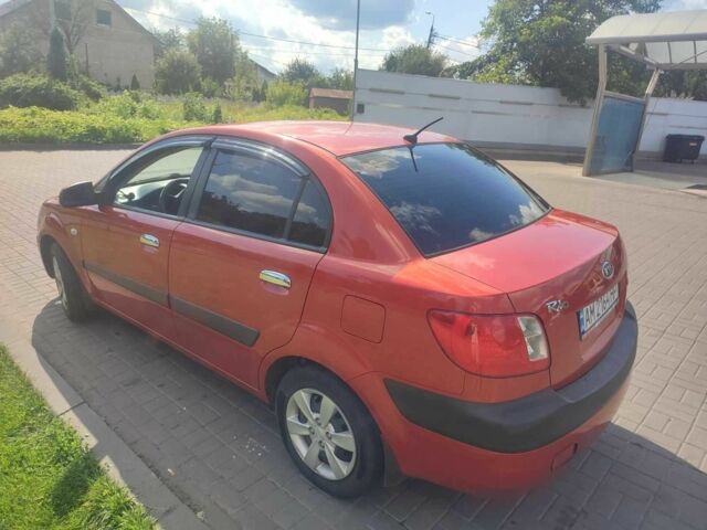 Червоний Кіа Ріо, об'ємом двигуна 1.4 л та пробігом 184 тис. км за 4500 $, фото 1 на Automoto.ua