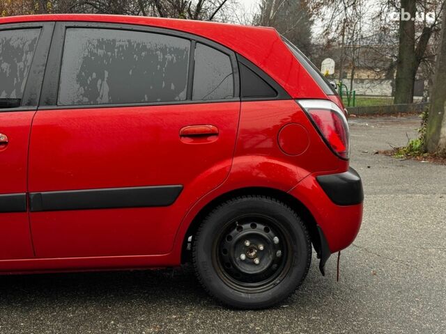 Красный Киа Рио, объемом двигателя 1.4 л и пробегом 189 тыс. км за 6490 $, фото 17 на Automoto.ua