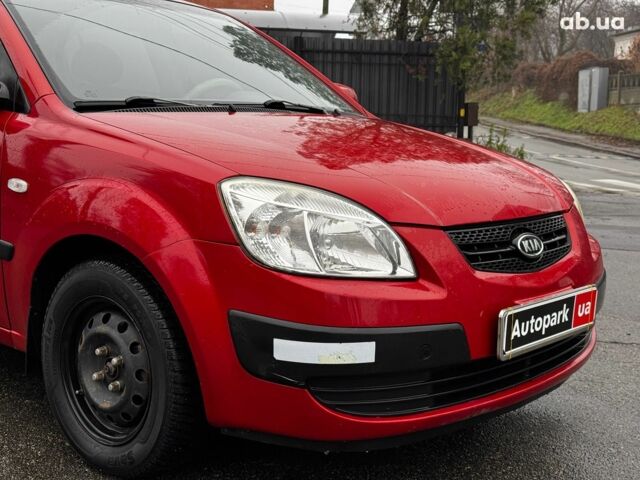 Красный Киа Рио, объемом двигателя 1.4 л и пробегом 189 тыс. км за 6490 $, фото 5 на Automoto.ua