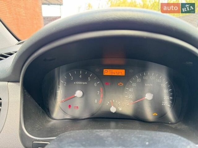 Красный Киа Рио, объемом двигателя 1.4 л и пробегом 193 тыс. км за 4700 $, фото 9 на Automoto.ua