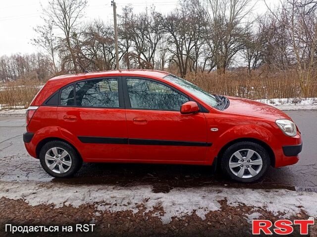 Червоний Кіа Ріо, об'ємом двигуна 1.4 л та пробігом 20200 тис. км за 3999 $, фото 10 на Automoto.ua