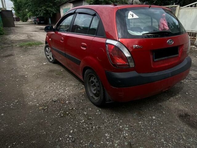 Красный Киа Рио, объемом двигателя 1.4 л и пробегом 173 тыс. км за 6800 $, фото 5 на Automoto.ua