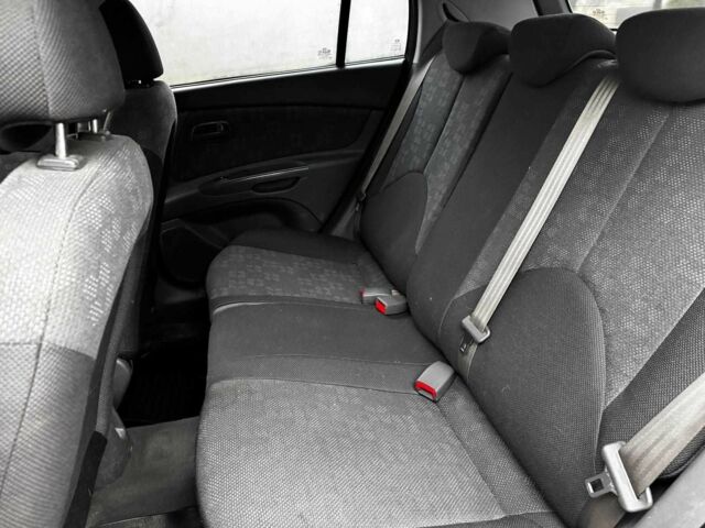 Красный Киа Рио, объемом двигателя 1.4 л и пробегом 189 тыс. км за 6490 $, фото 22 на Automoto.ua