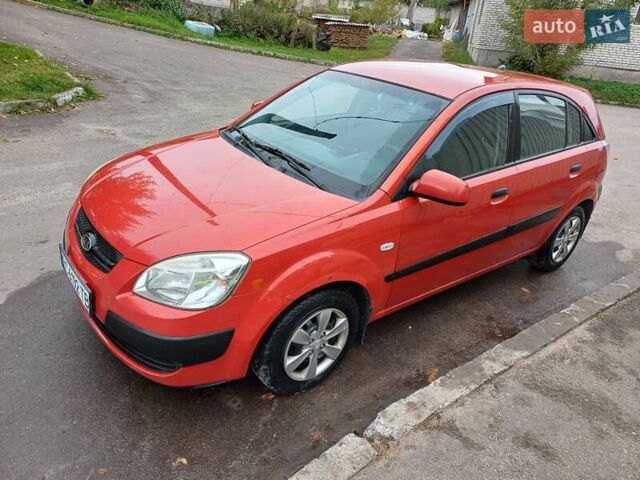 Червоний Кіа Ріо, об'ємом двигуна 1.49 л та пробігом 375 тис. км за 3450 $, фото 9 на Automoto.ua