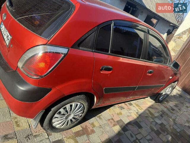 Красный Киа Рио, объемом двигателя 1.4 л и пробегом 230 тыс. км за 4300 $, фото 8 на Automoto.ua