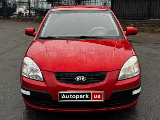 Красный Киа Рио, объемом двигателя 1.4 л и пробегом 189 тыс. км за 6490 $, фото 4 на Automoto.ua