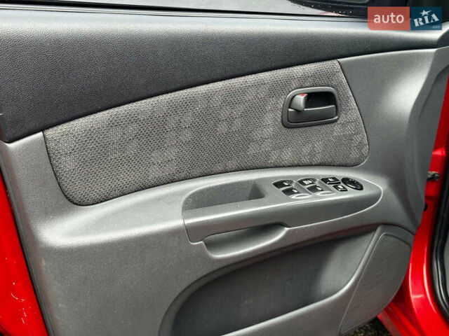 Красный Киа Рио, объемом двигателя 1.4 л и пробегом 189 тыс. км за 6490 $, фото 25 на Automoto.ua