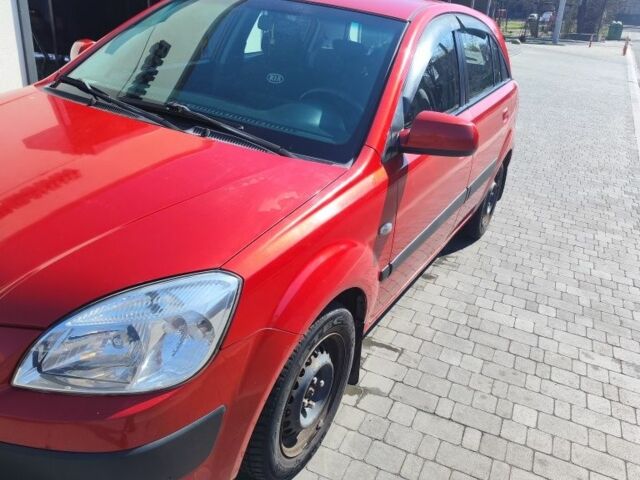 Красный Киа Рио, объемом двигателя 0 л и пробегом 172 тыс. км за 4800 $, фото 4 на Automoto.ua