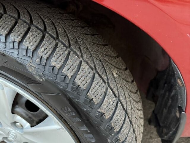 Красный Киа Рио, объемом двигателя 1.4 л и пробегом 288 тыс. км за 4700 $, фото 8 на Automoto.ua