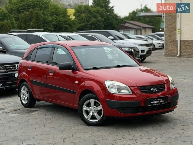 Красный Киа Рио, объемом двигателя 1.4 л и пробегом 178 тыс. км за 4500 $, фото 16 на Automoto.ua