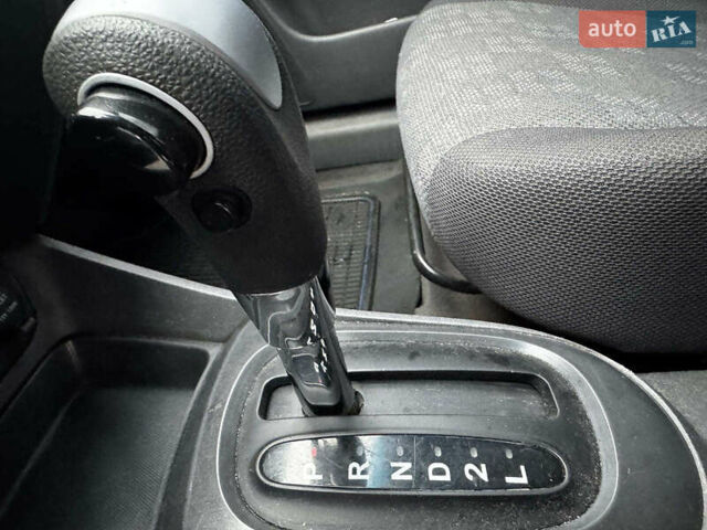 Красный Киа Рио, объемом двигателя 1.4 л и пробегом 189 тыс. км за 6490 $, фото 32 на Automoto.ua