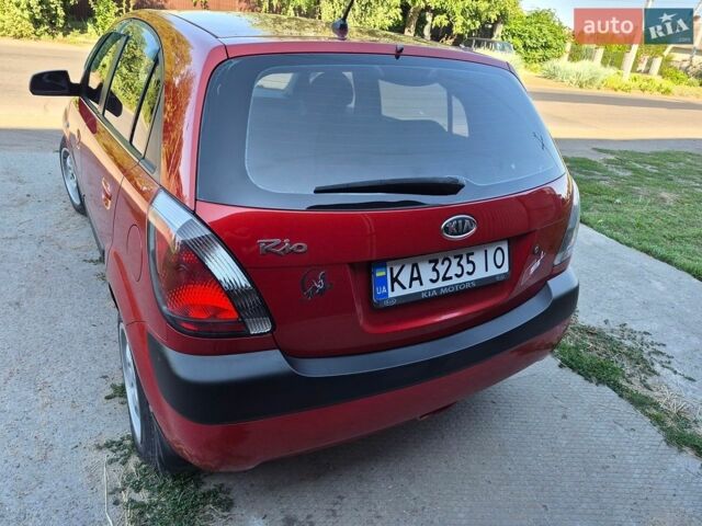 Красный Киа Рио, объемом двигателя 1.4 л и пробегом 241 тыс. км за 4500 $, фото 15 на Automoto.ua