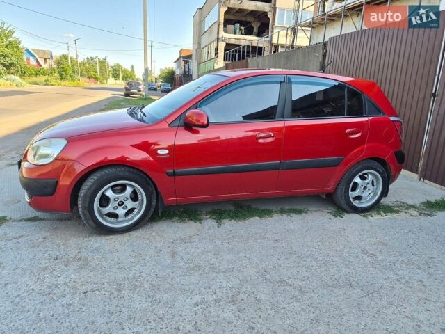 Красный Киа Рио, объемом двигателя 1.4 л и пробегом 241 тыс. км за 4500 $, фото 11 на Automoto.ua