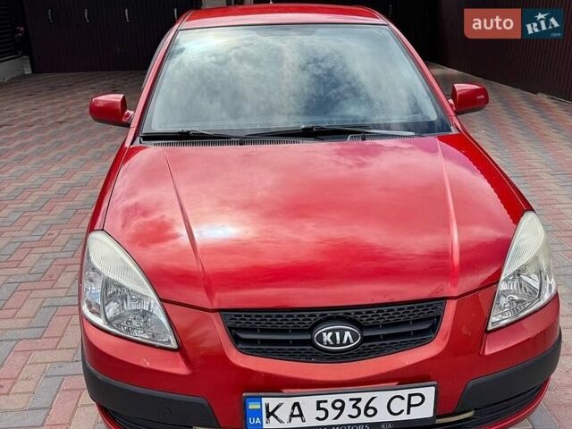 Красный Киа Рио, объемом двигателя 1.4 л и пробегом 193 тыс. км за 4700 $, фото 3 на Automoto.ua
