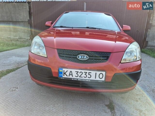 Красный Киа Рио, объемом двигателя 1.4 л и пробегом 241 тыс. км за 4500 $, фото 6 на Automoto.ua