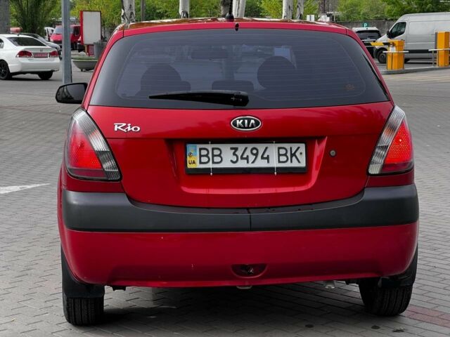 Красный Киа Рио, объемом двигателя 14 л и пробегом 127 тыс. км за 5850 $, фото 14 на Automoto.ua