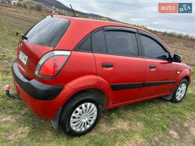 Красный Киа Рио, объемом двигателя 1.4 л и пробегом 230 тыс. км за 3900 $, фото 8 на Automoto.ua