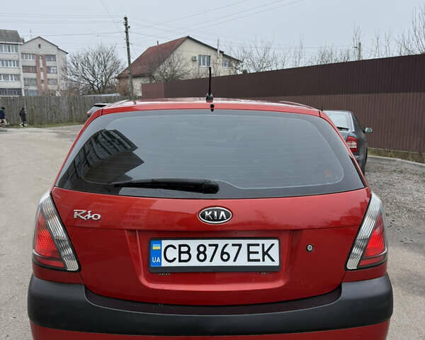 Красный Киа Рио, объемом двигателя 1.4 л и пробегом 288 тыс. км за 4700 $, фото 5 на Automoto.ua