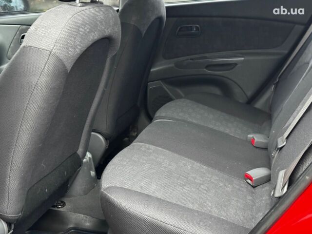 Красный Киа Рио, объемом двигателя 1.4 л и пробегом 189 тыс. км за 6490 $, фото 21 на Automoto.ua