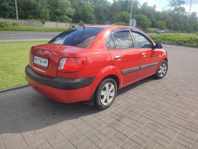 Червоний Кіа Ріо, об'ємом двигуна 1.4 л та пробігом 184 тис. км за 4500 $, фото 7 на Automoto.ua