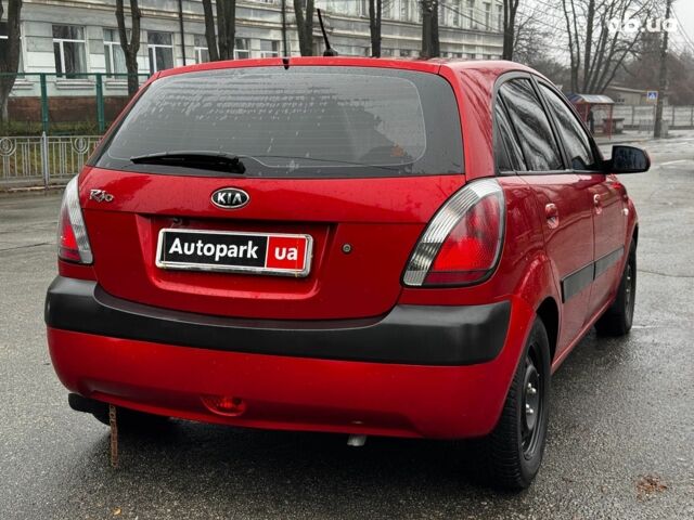 Красный Киа Рио, объемом двигателя 1.4 л и пробегом 189 тыс. км за 6490 $, фото 12 на Automoto.ua