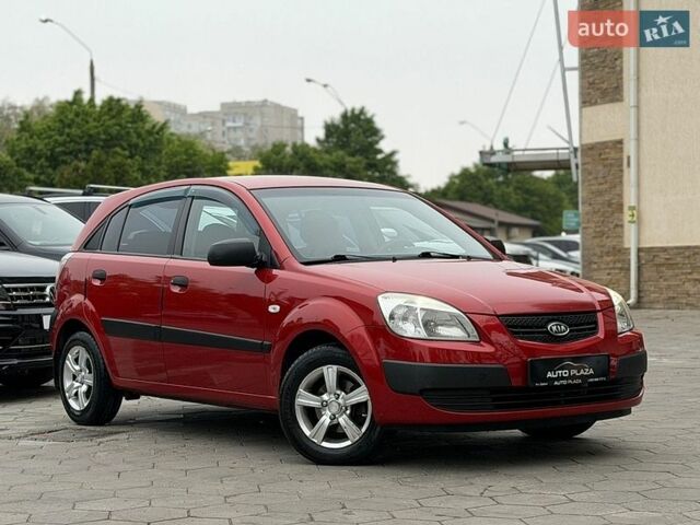Красный Киа Рио, объемом двигателя 1.4 л и пробегом 178 тыс. км за 4500 $, фото 17 на Automoto.ua