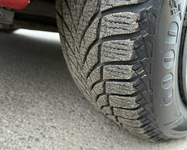 Красный Киа Рио, объемом двигателя 1.4 л и пробегом 288 тыс. км за 4700 $, фото 8 на Automoto.ua