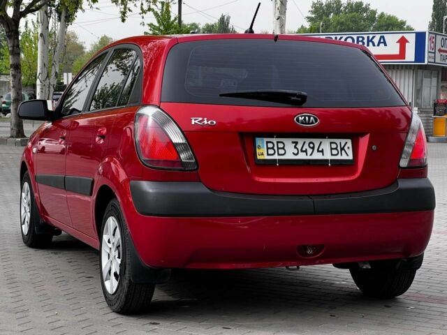 Красный Киа Рио, объемом двигателя 14 л и пробегом 127 тыс. км за 5850 $, фото 16 на Automoto.ua