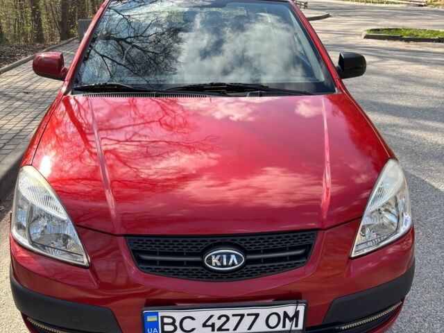 Красный Киа Рио, объемом двигателя 1.39 л и пробегом 122 тыс. км за 5900 $, фото 3 на Automoto.ua