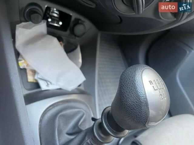 Красный Киа Рио, объемом двигателя 0 л и пробегом 37 тыс. км за 2450 $, фото 15 на Automoto.ua