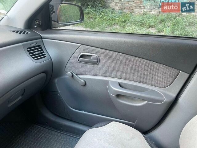 Красный Киа Рио, объемом двигателя 0 л и пробегом 37 тыс. км за 2450 $, фото 18 на Automoto.ua