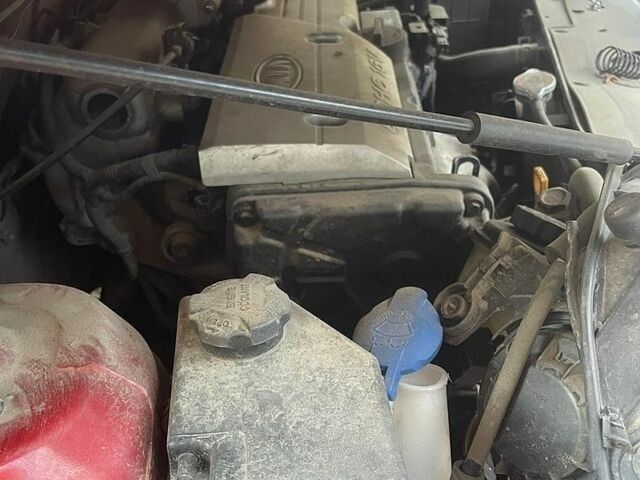 Красный Киа Рио, объемом двигателя 0 л и пробегом 37 тыс. км за 2450 $, фото 11 на Automoto.ua