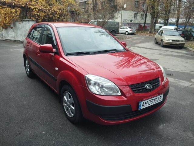 Червоний Кіа Ріо, об'ємом двигуна 1.4 л та пробігом 133 тис. км за 5700 $, фото 1 на Automoto.ua