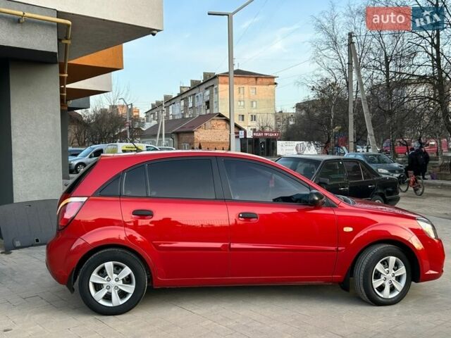Красный Киа Рио, объемом двигателя 1.4 л и пробегом 120 тыс. км за 5450 $, фото 23 на Automoto.ua